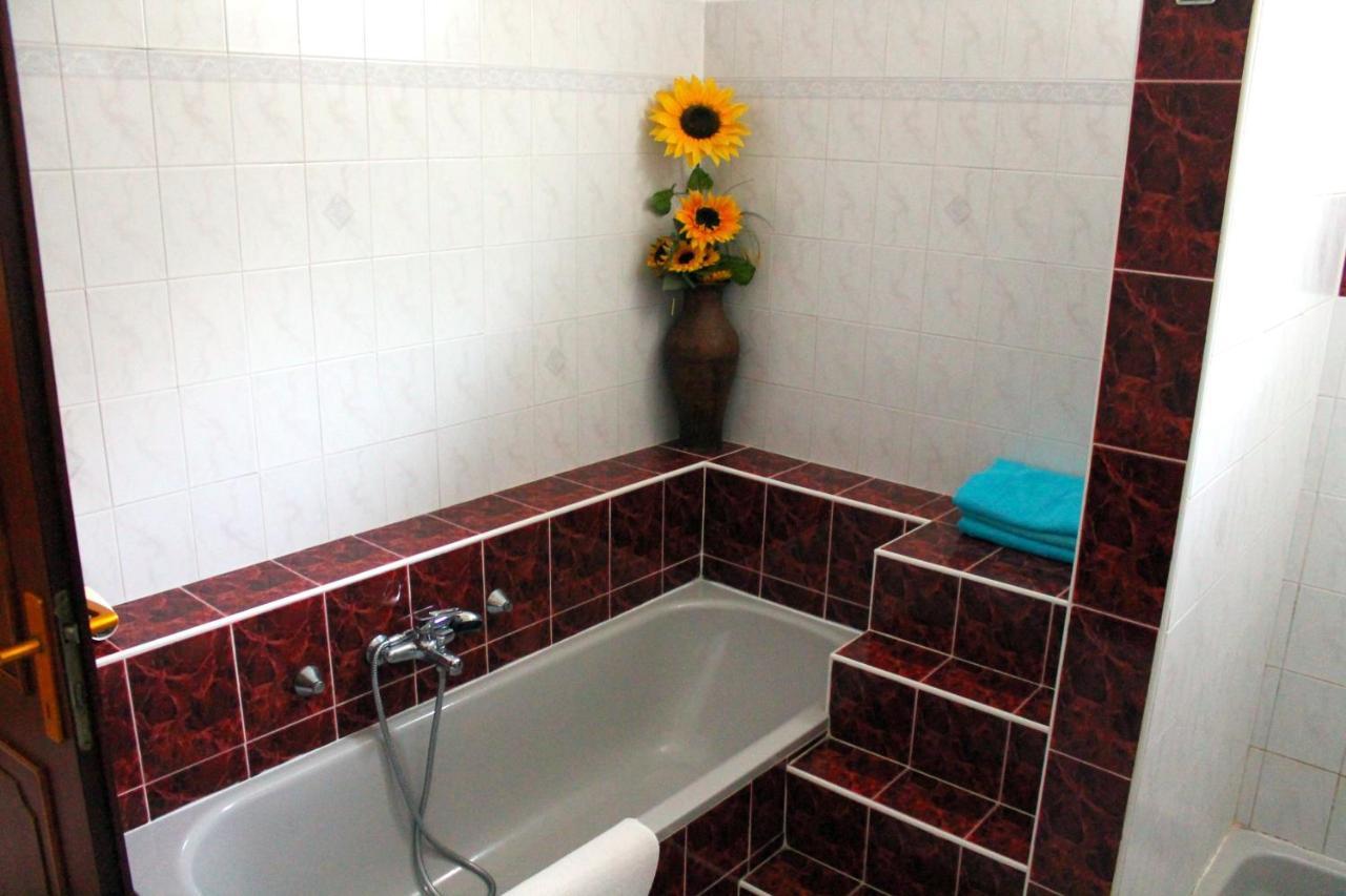 Ibolya Apartmanok Fonyod ภายนอก รูปภาพ